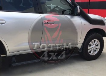 Estribos laterales electricos Toyota Land Cruiser 200 (2015-2019)